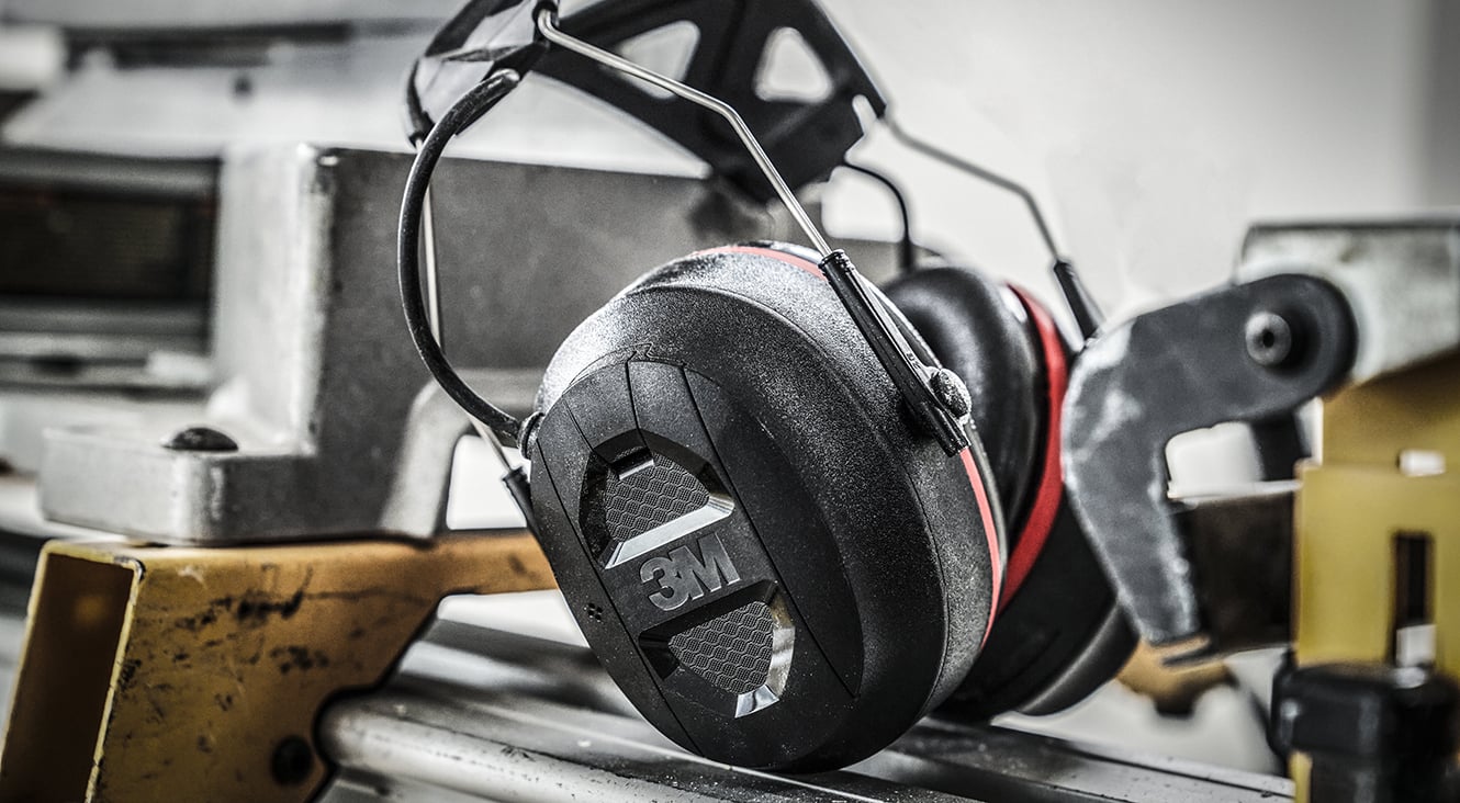 Jak dobrać ochronniki słuchu? – Praktyczny poradnik dla wymagających